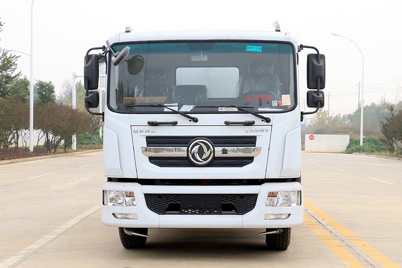 東風12-15噸灑水車