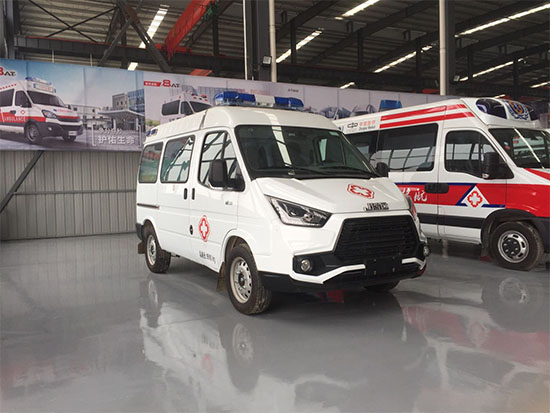 (國(guó)六)江鈴特順短軸中頂救護(hù)車(chē)