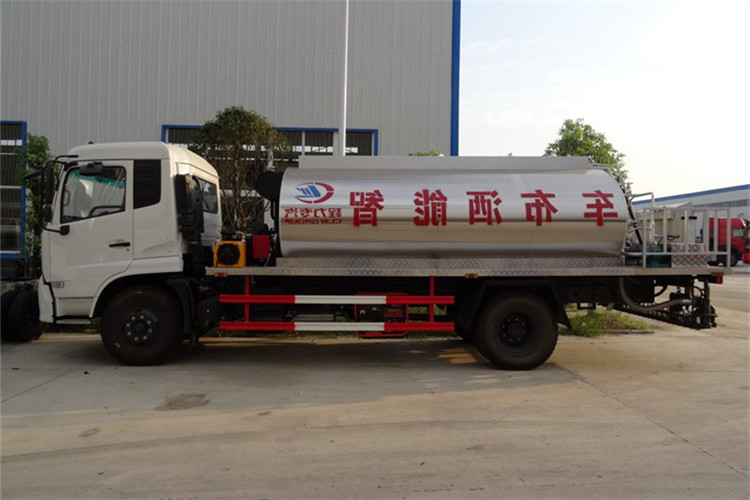  東風(fēng)天錦10方瀝青灑布車(chē)