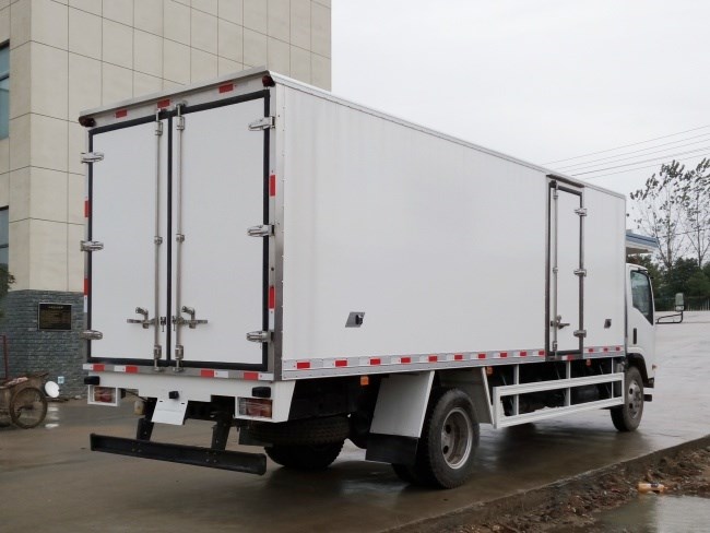 五十鈴700P(廂長(zhǎng)5.7米/6米/6.8米)