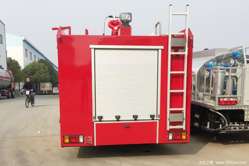 慶鈴五十鈴3噸水罐消防車