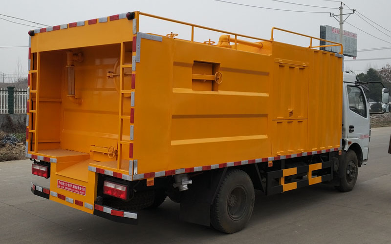 國(guó)五黃牌污水處理車(chē)（東風(fēng)大多利卡）