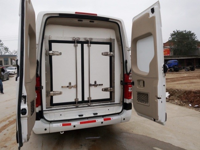 福田圖雅諾商務(wù)冷藏車