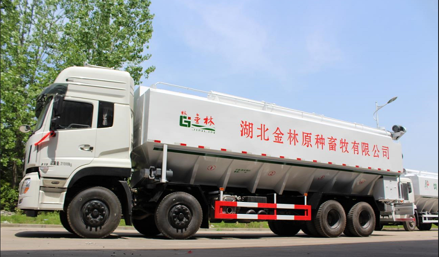 東風天龍前四后八40立方散裝飼料車