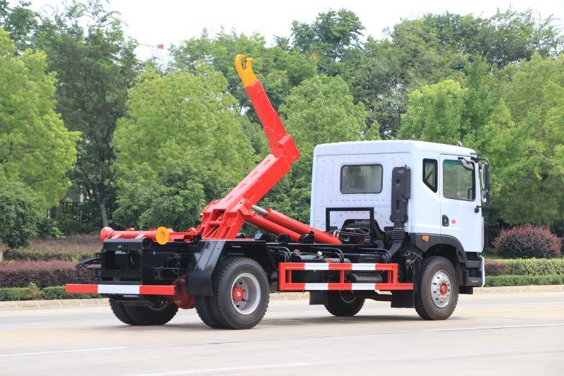 國六東風D9  15噸套臂垃圾車