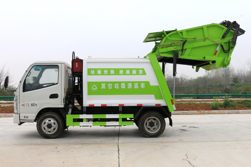 國(guó)六 藍(lán)牌 4方 凱馬壓縮垃圾車
