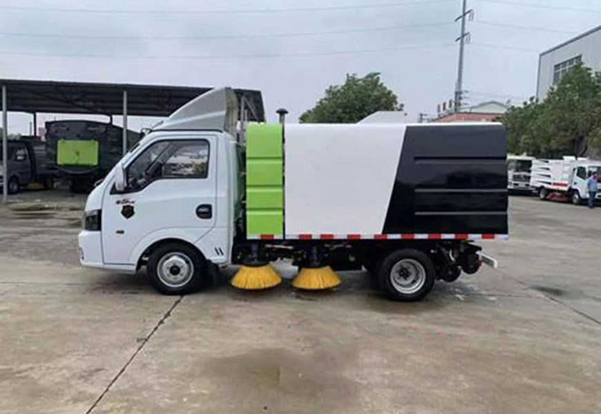 東風(fēng)途逸3方掃路車 國(guó)六