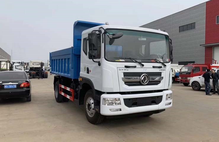 東風(fēng)D9多利卡12-14立方密封自卸式垃圾車