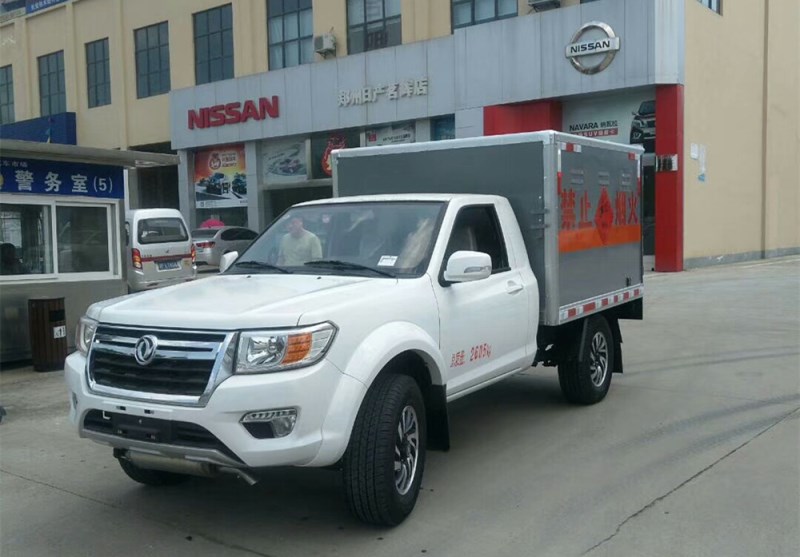 四驅(qū)皮卡民爆車