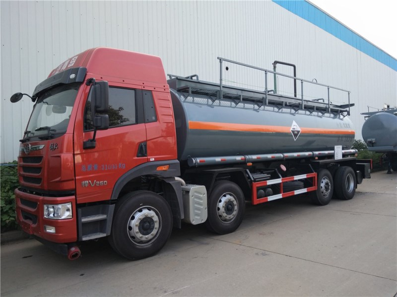 解放悍V CLW5314GFWC5腐蝕性物品罐式運(yùn)輸車(chē)