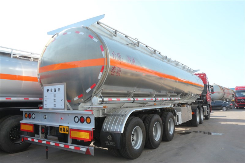 東風天龍(40-55L)鋁合金運油半掛車